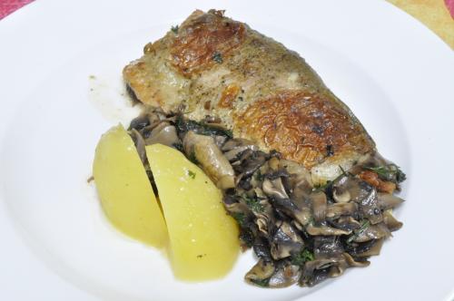 Pstruh pečený se žampiony  – Snadné Česko recept, zvládnete za 30 - 45 minut